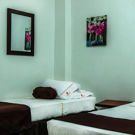 Hotel Casa 10 Медельин Экстерьер фото