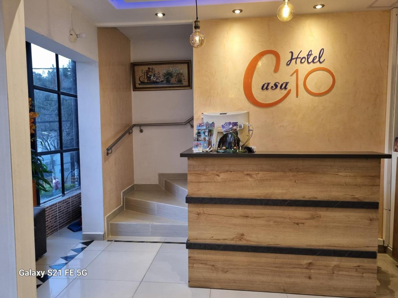 Hotel Casa 10 Медельин Экстерьер фото